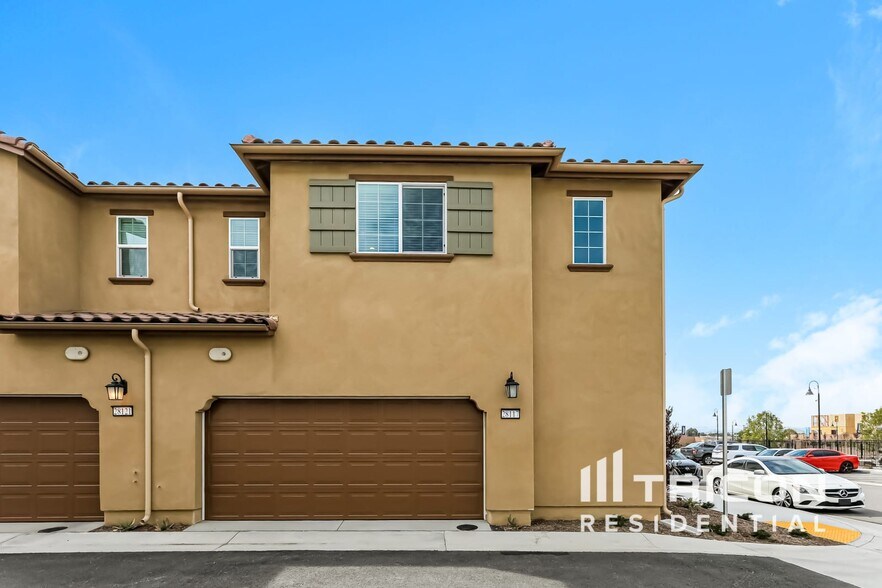 Building Photo - 31585 Dwight Dr