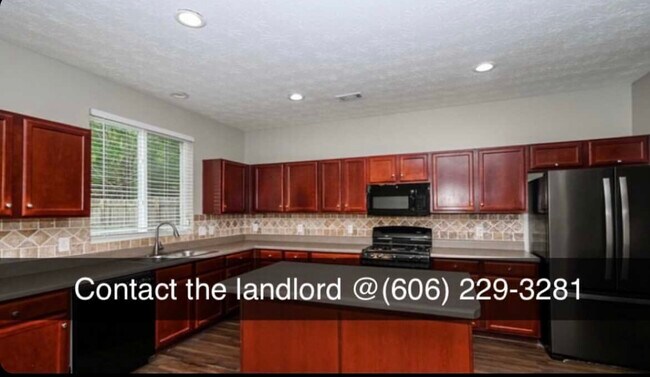 Building Photo - 135 Parkmont Ct