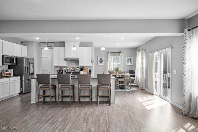 Building Photo - 9256 Preserve Way