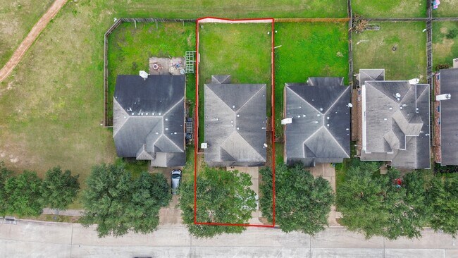 Building Photo - 2730 Empire Oaks Lane