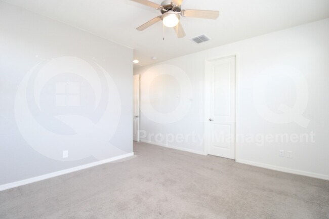 Building Photo - 2100 E Wisteria Dr
