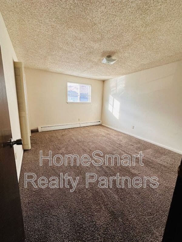 Building Photo - 165 D Grn