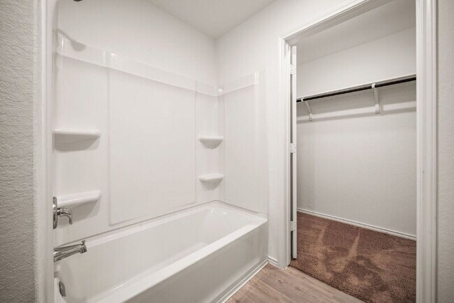 Building Photo - 5703 Dewberry Run