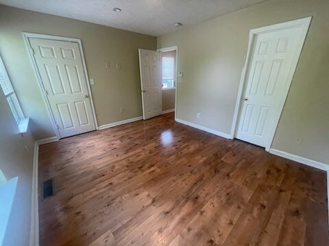 Building Photo - 3720 Regency Park Dr