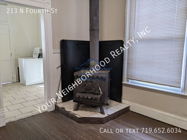 Building Photo - 213 N Fourth St-