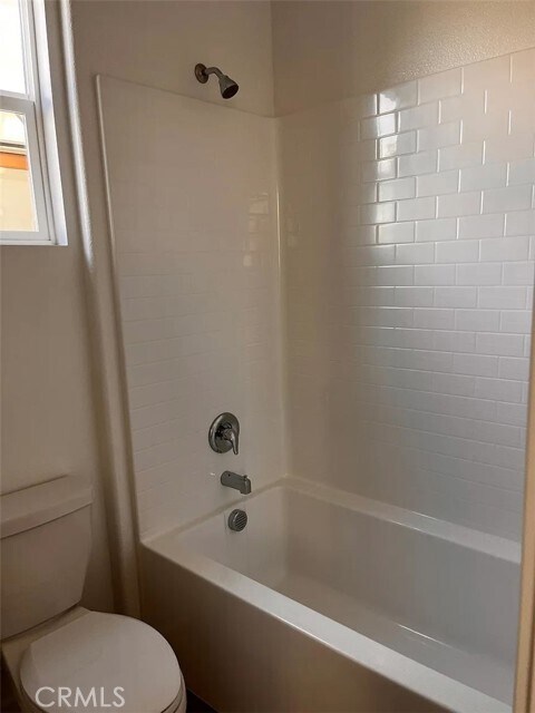 Building Photo - 2557 E Lincoln Paseo