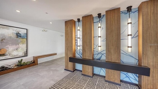 Building Photo - 650 Golden Gate Point