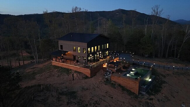 Building Photo - 264 Sonshine Ridge Rd