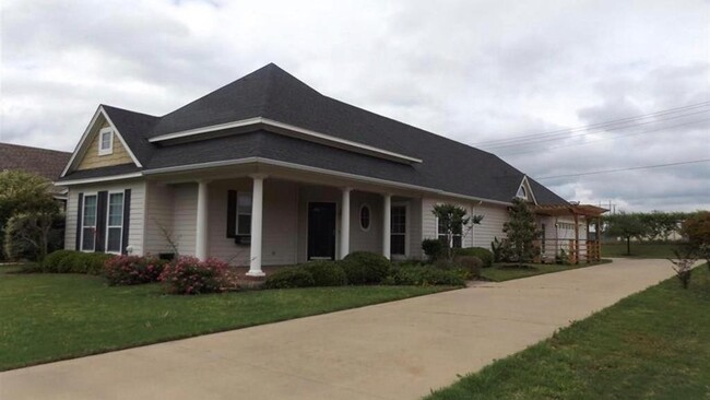 Building Photo - 3308 White Horse Dr