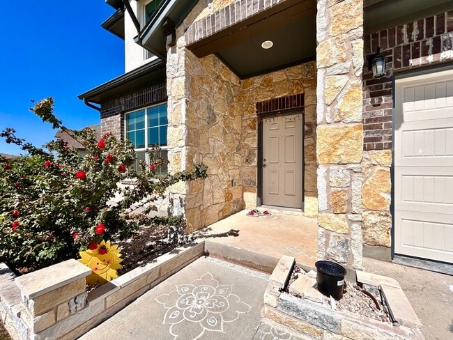 Building Photo - 445 Arrowhead Vine St