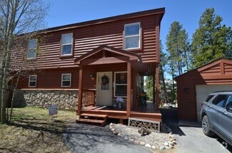 Building Photo - Deed Restricted! 3 bedroom in Monarch Town...