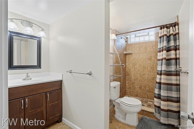 Building Photo - 1204 Montrose Ave