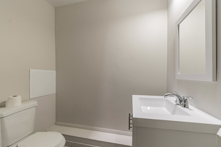 Bathroom #1 - 3521 Indian Queen Ln