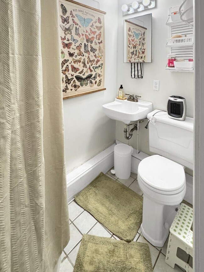 Building Photo - 1731 Ridgewood Ave SE