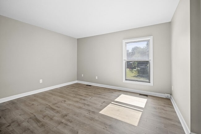 Building Photo - 602 Millard Ave
