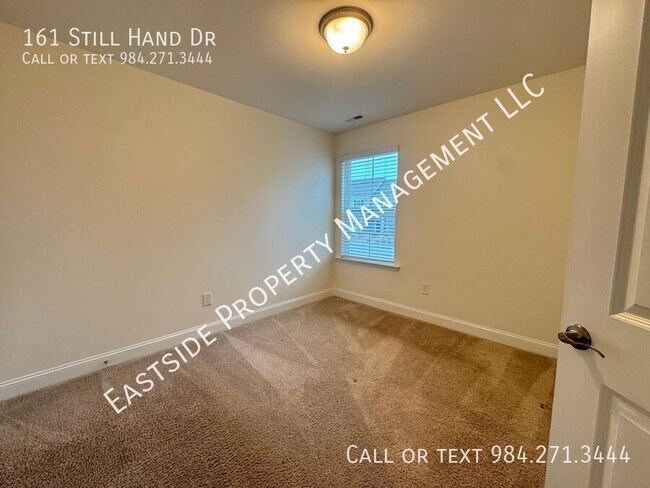 Building Photo - 161 Still Hand Dr