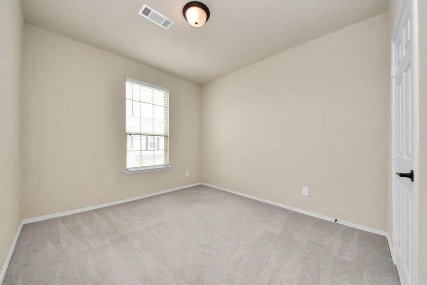 Building Photo - 10325 Harmon Smith Dr