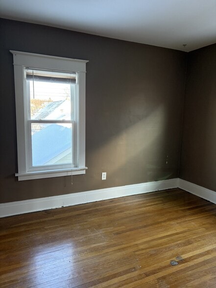 Building Photo - 159 Carmel Rd