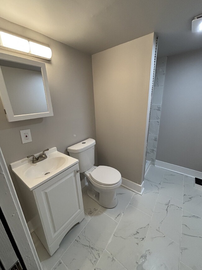 Building Photo - Cozy 4-bed home in Gary's Historic neighbo...