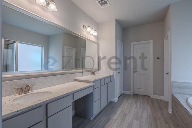 Building Photo - 23522 Persimmon Crk Ln