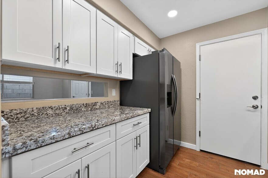 Building Photo - 302 N Cameron St