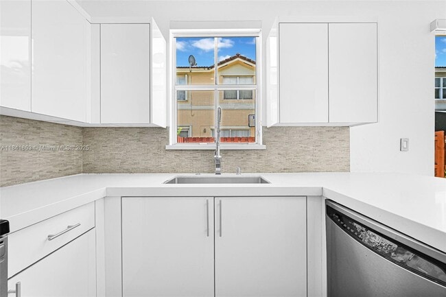 Building Photo - 12426 SW 122nd St