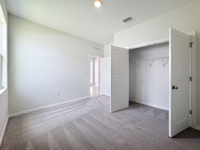 Building Photo - 10547 Bridgegate Hts Lp
