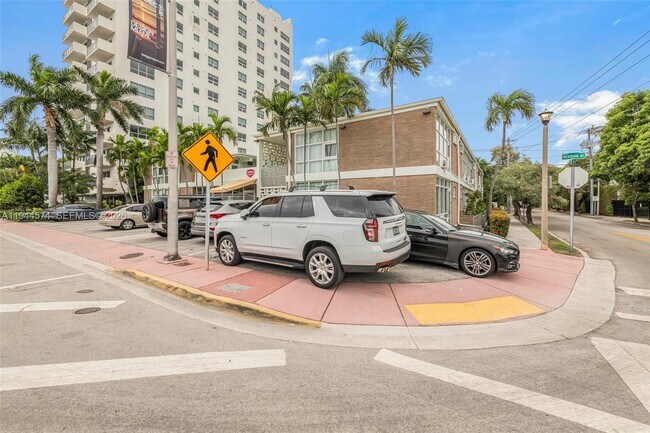 Building Photo - 1850 Meridian Ave