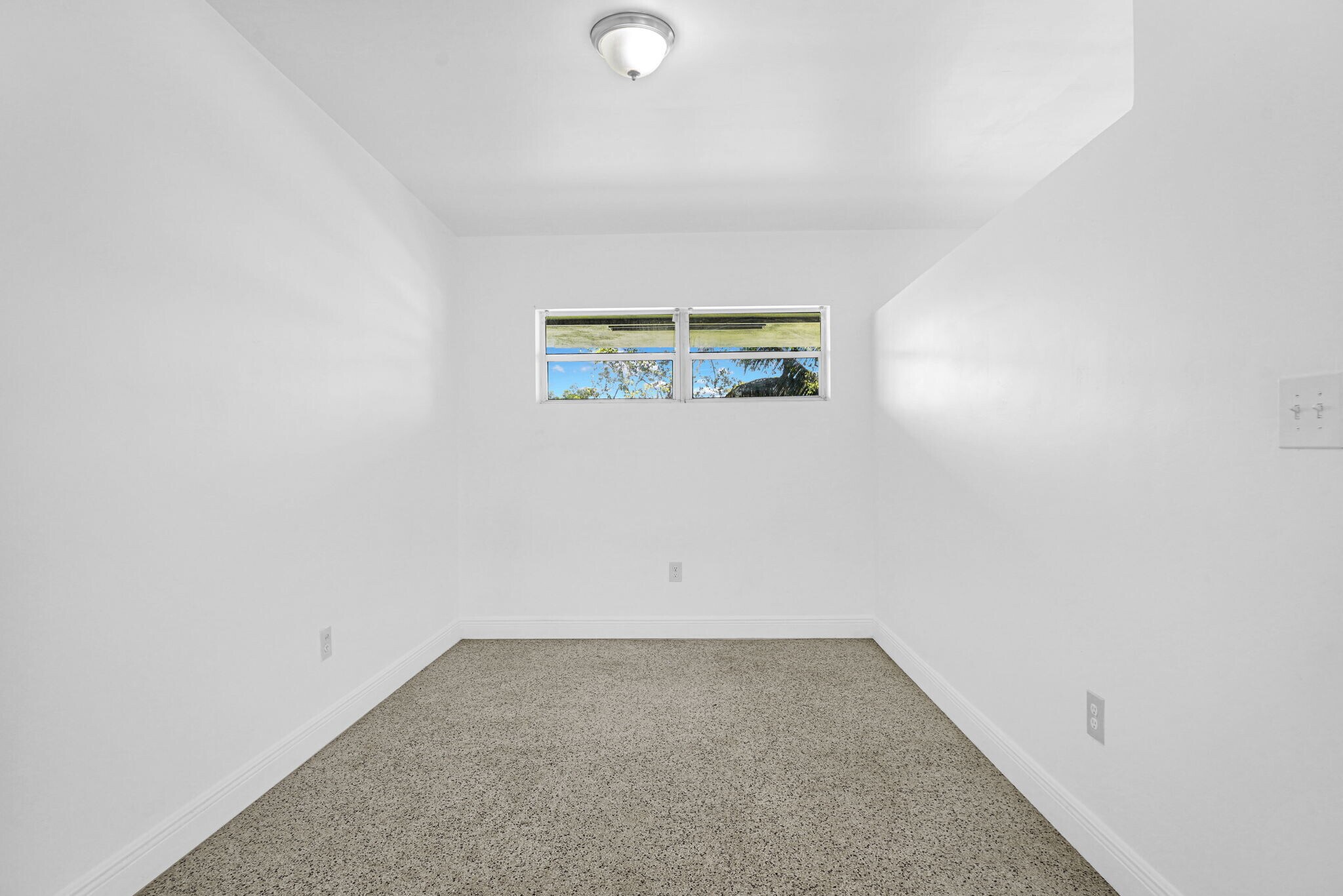 Building Photo - 150 NW 78th St