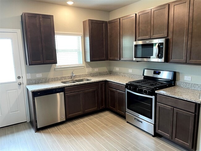 Building Photo - 25456 Northpark Lake Dr