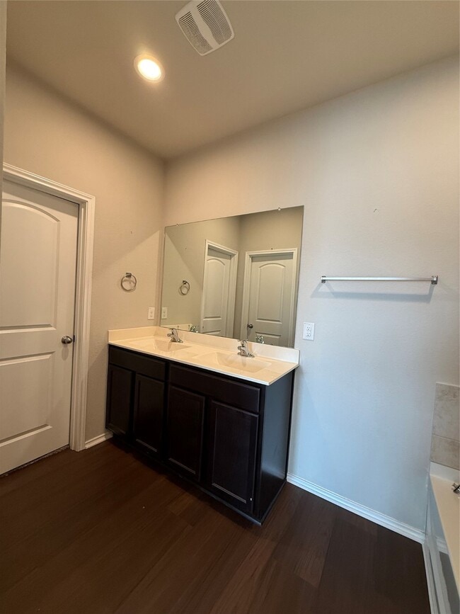 Building Photo - 11335 Dawn Beach Ln