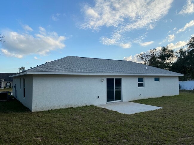 Building Photo - Desirable SW Ocala Neighborhood 3/2/2 **WO...