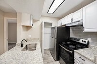 Building Photo - The Park at Avanti