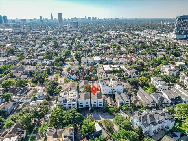 Building Photo - 1808 Ridgewood St