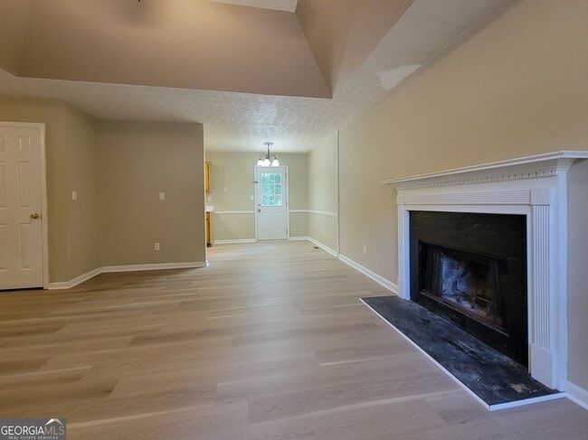 Building Photo - 271 Rutledge Dr
