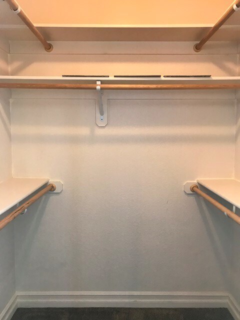 Building Photo - 3Bd/2Ba Single Story House - Available to View!