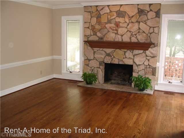 Building Photo - 3 br, 3 bath House - 7 Ramsgate Court