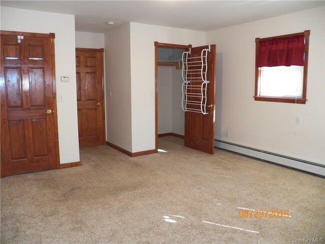 Building Photo - 35 Acampora Dr