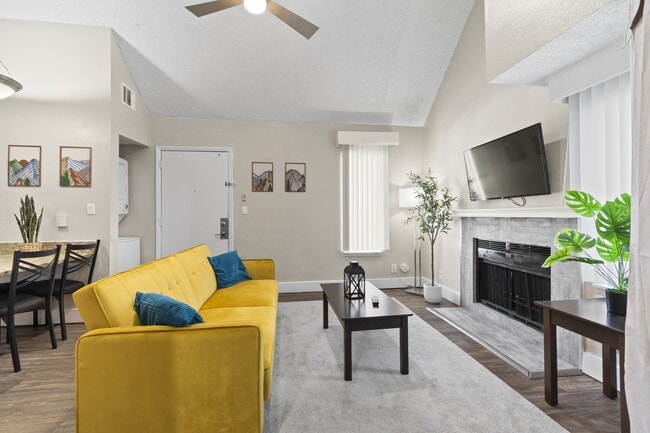 Fusion Orlando - Furnished Living Room - Fusion Orlando