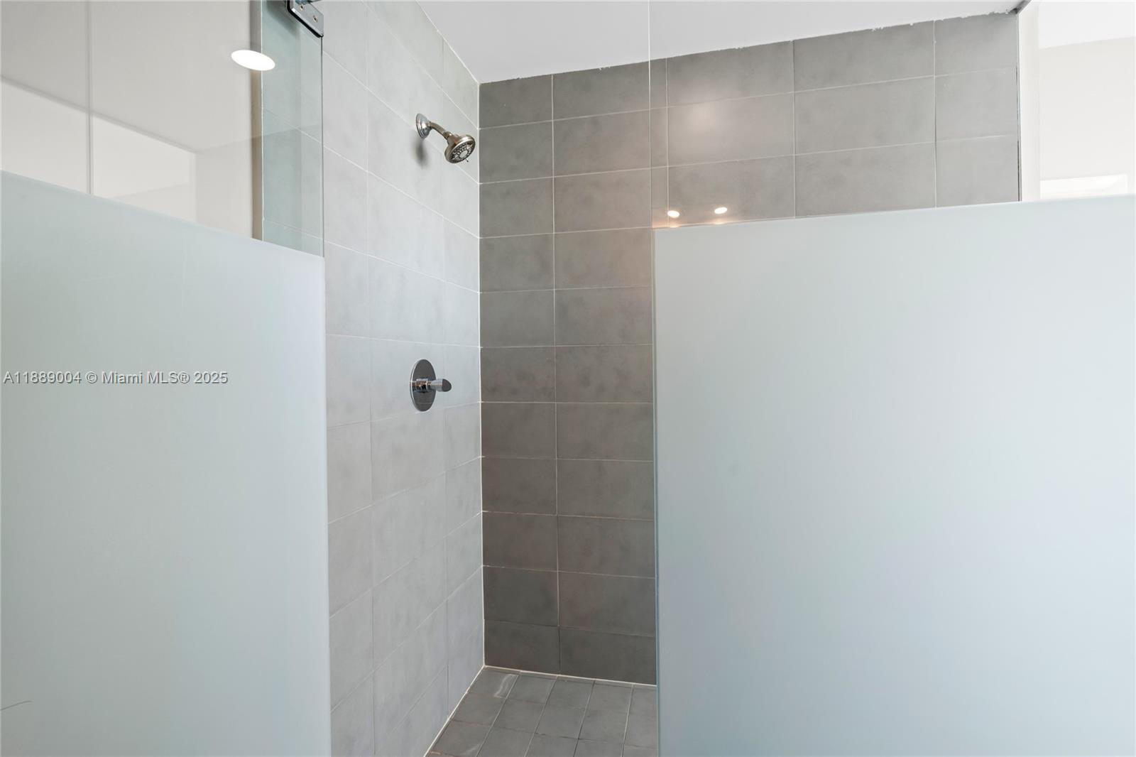 Building Photo - 92 SW 3rd St