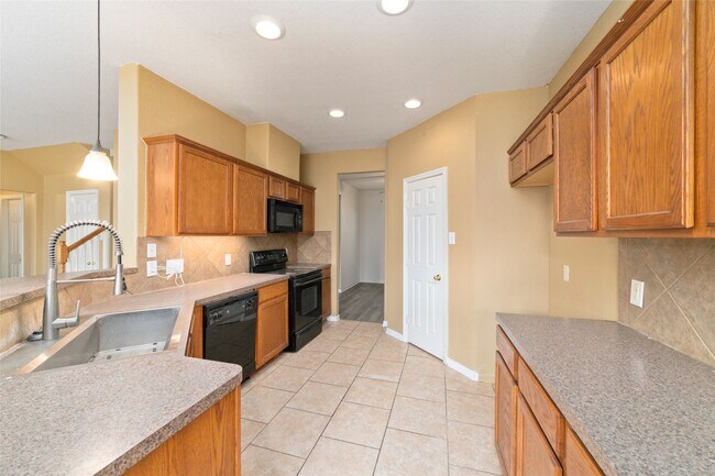 Building Photo - 12426 Taylorwood Ln