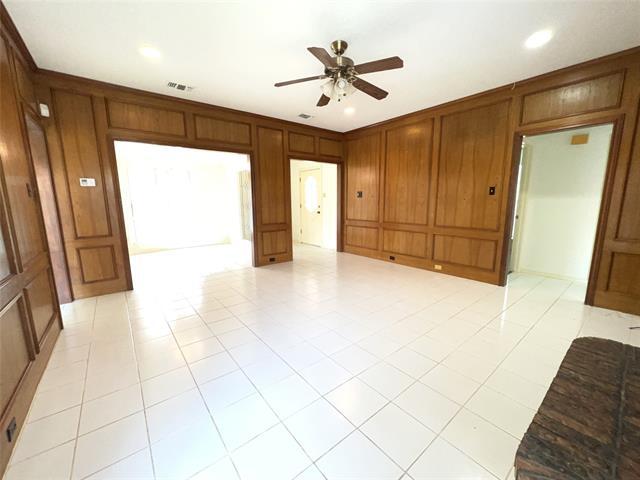 Building Photo - 1519 Shonka Dr