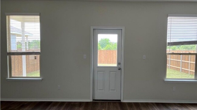 Building Photo - 209 Prairie Falcon Wy