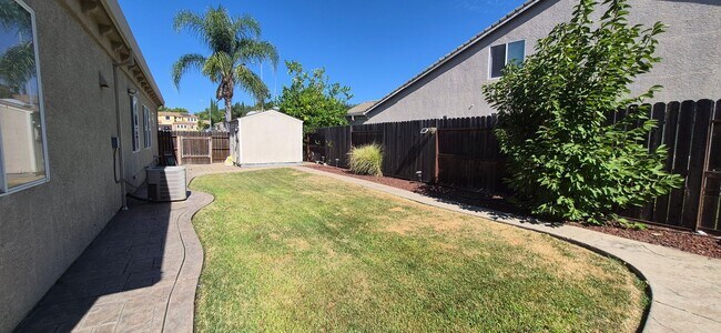 Building Photo - 1085 Crystal Springs Dr