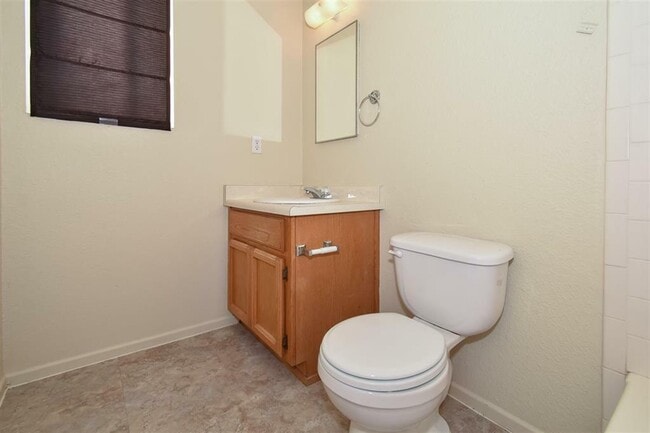 Building Photo - 8840 E 38th Ln