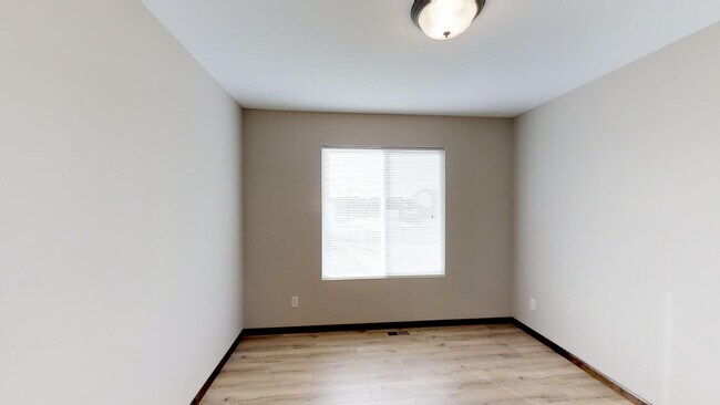 Building Photo - Fawn Grove