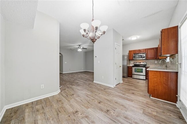 Building Photo - 5682 Lawley Rd