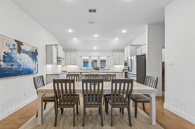 Building Photo - 685 Coleman St