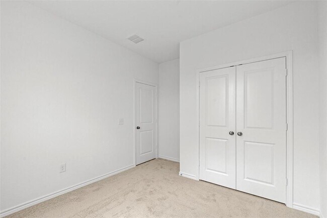Building Photo - 15226 Cyn Rpds Rd