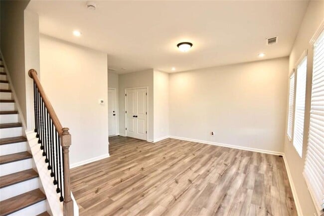 Building Photo - 809 Cameron Trl